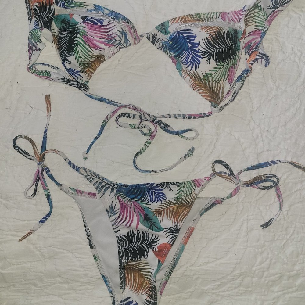 WHitE TROPICAL PALM LEAF COLORFUL STRING BIKINI SIZE SMALL